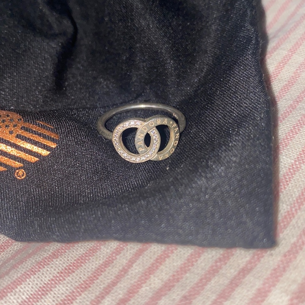 Brand New Pandora Double Circle Ring (not sold in store anymore) in Size 6 😍